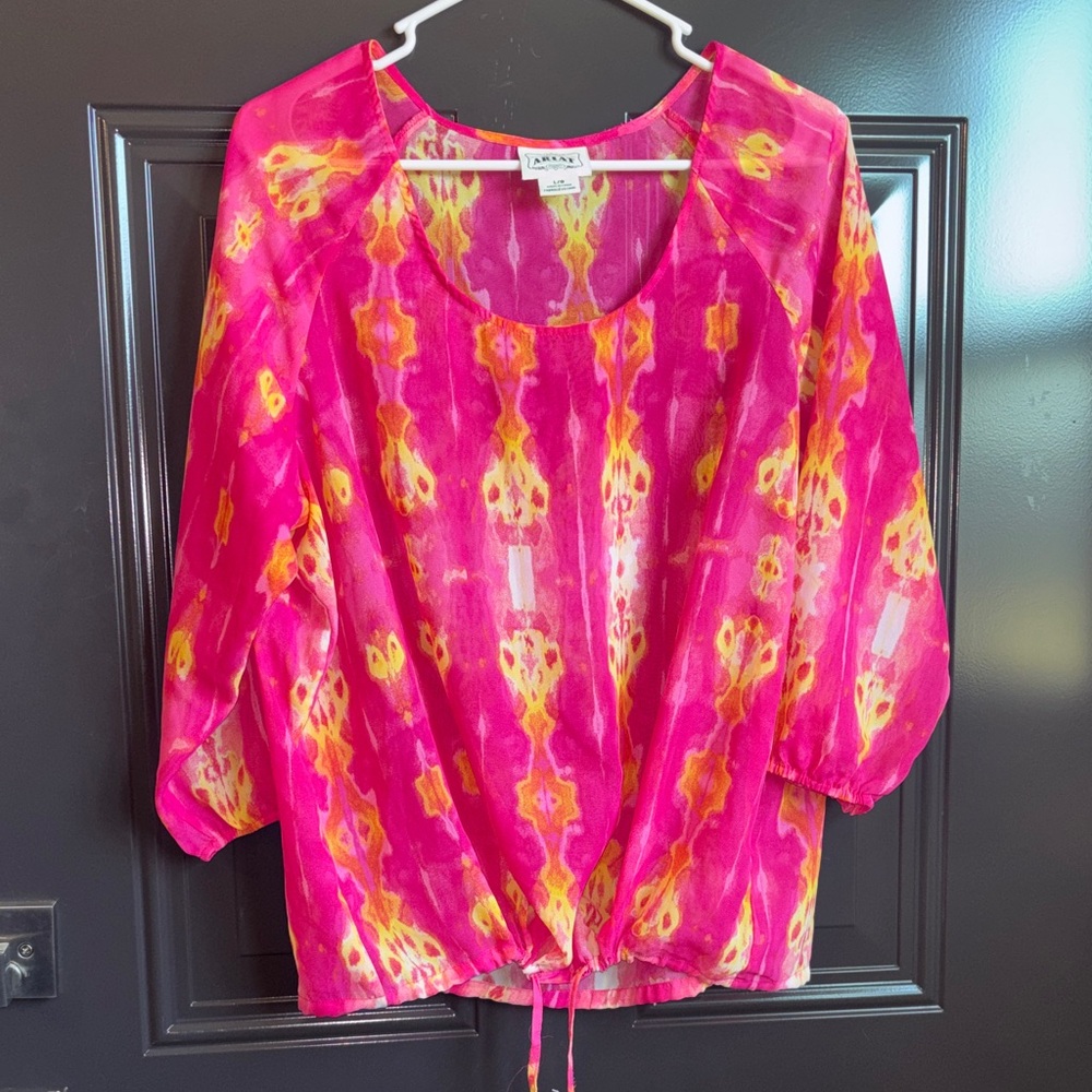 Ariat hot Pink and Yellow shear Blouse women’s size large